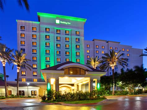 Riverside hotel with free Wi-Fi and breakfast included. . Holiday inn near